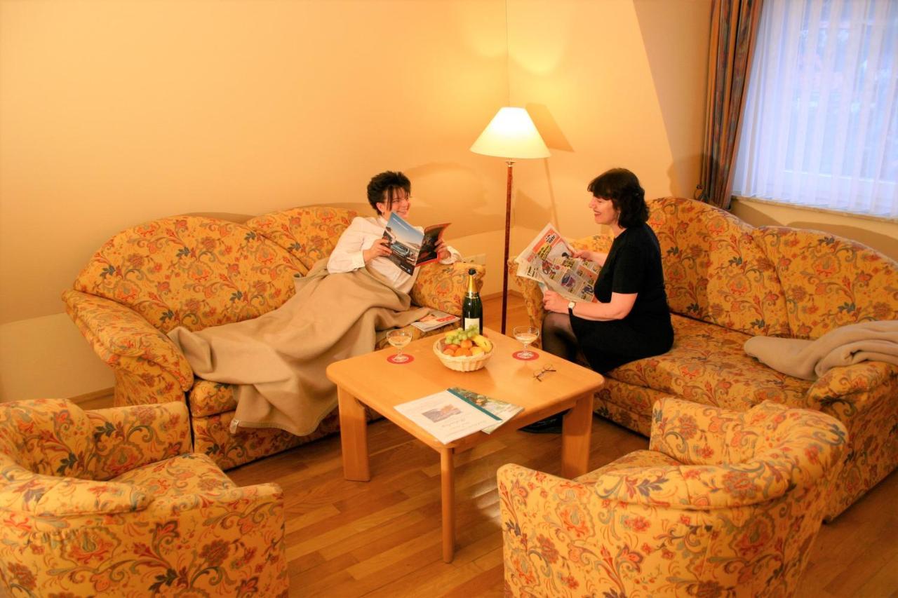 Hotel Heikenberg バート・ラウターベルク エクステリア 写真