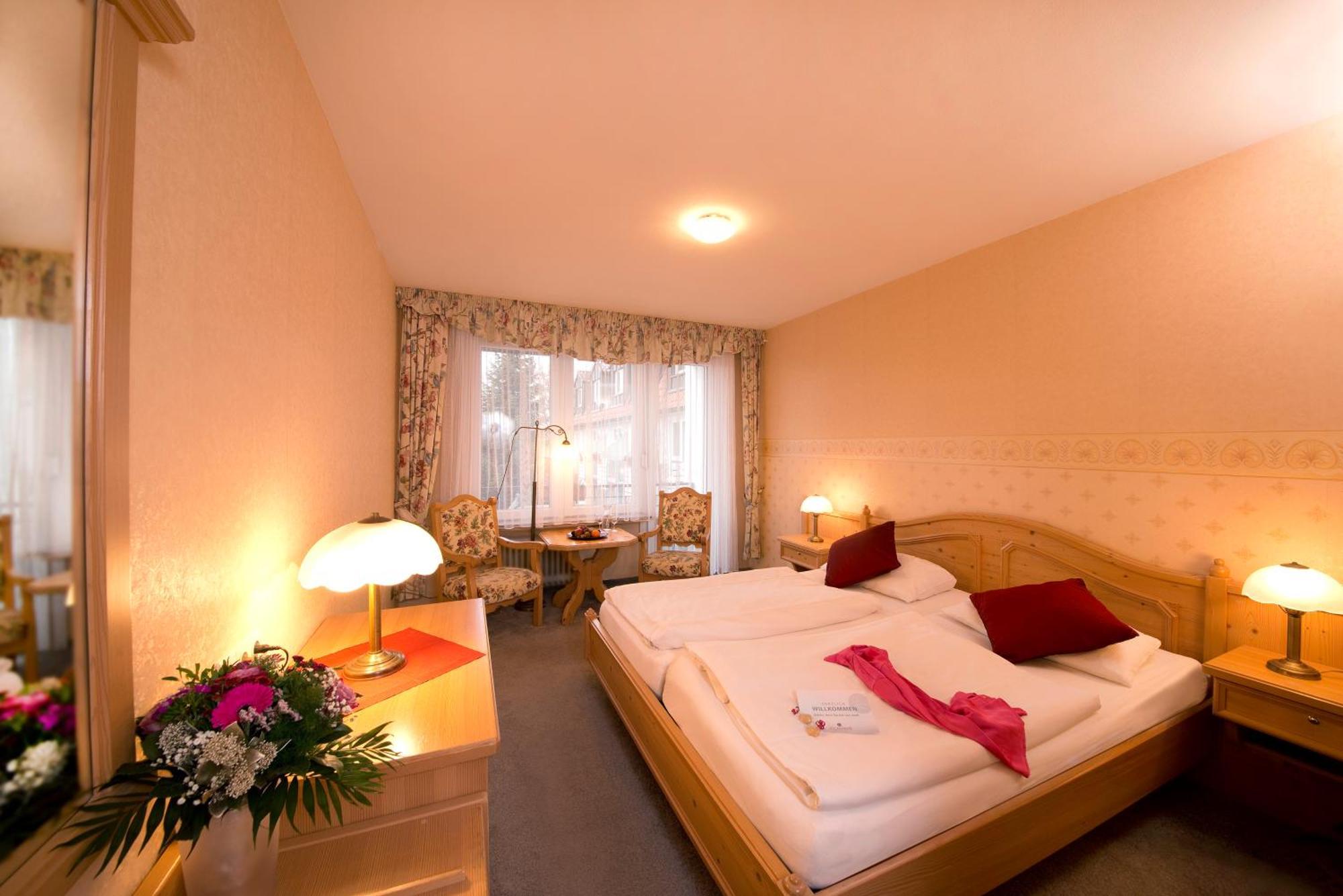 Hotel Heikenberg バート・ラウターベルク エクステリア 写真